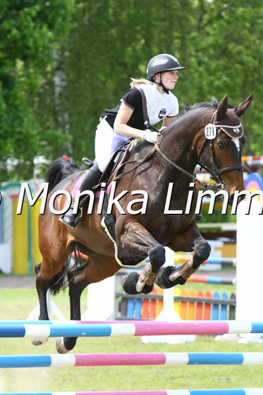 204M3858_Sissi T_Spring_L.JPG